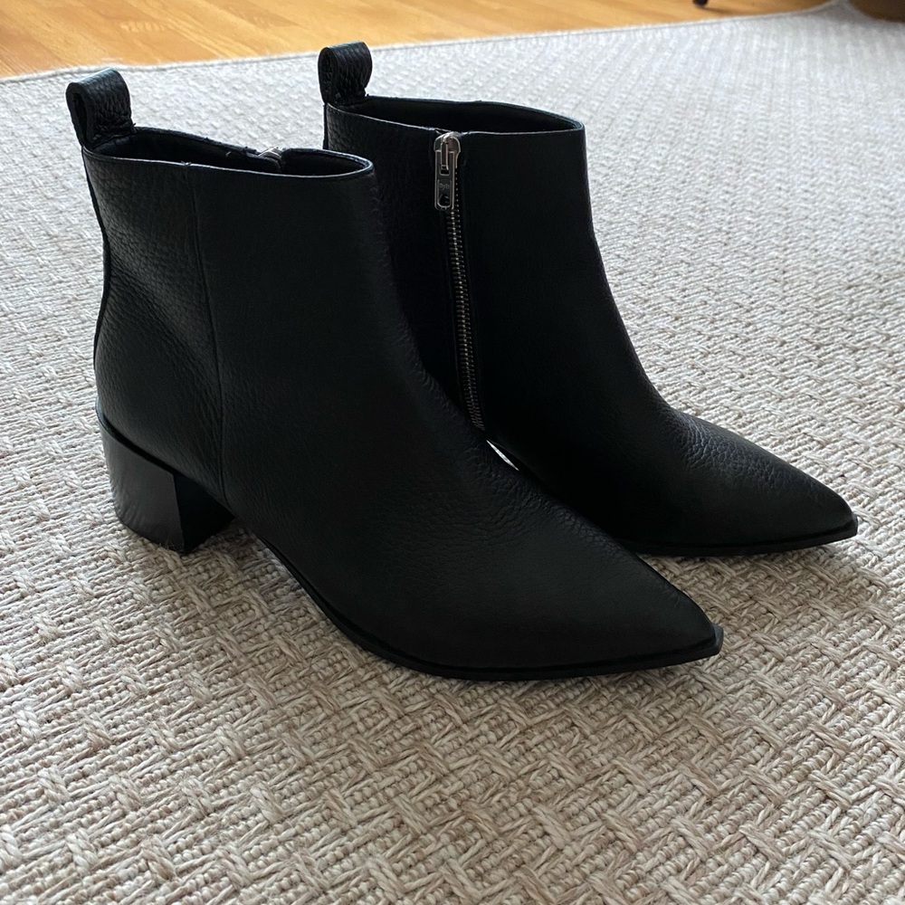Everlane Boss Boot - Picture 5 of 5